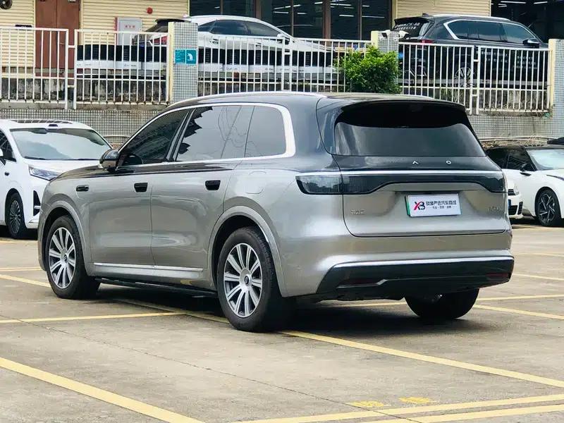 Wenjie M8 2025 Extended Range Max+ 5-Seat 4WD Version (192-line LiDAR) — миниатюра 5
