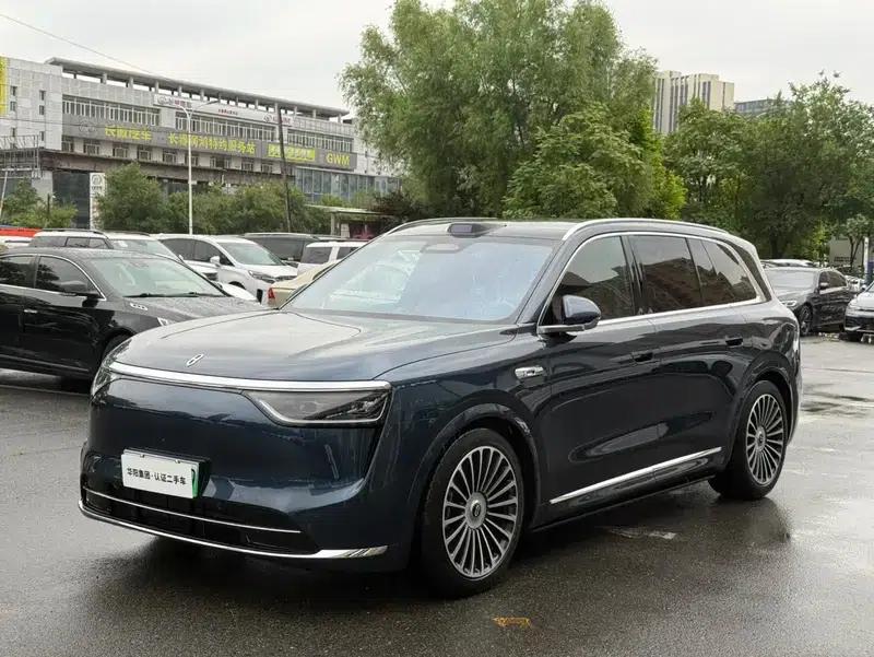 Wenjie M8 2025 Extended Range Ultra 5-Seat 4WD (192-line LiDAR) — миниатюра 1