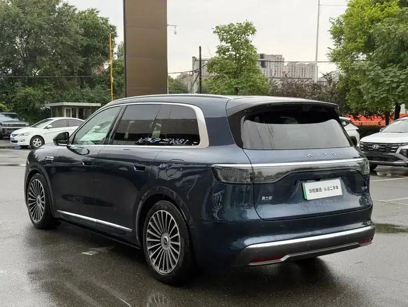 Wenjie M8 2025 Extended Range Ultra 5-Seat 4WD (192-line LiDAR) — миниатюра 4