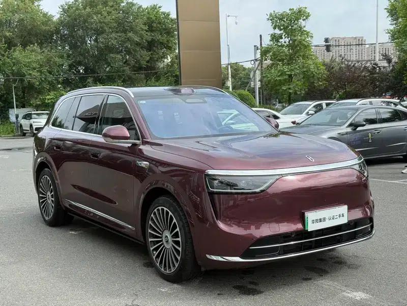 Wenjie M8 2025 Extended Range Ultra 5-Seat 4WD (192-line LiDAR) — миниатюра 3