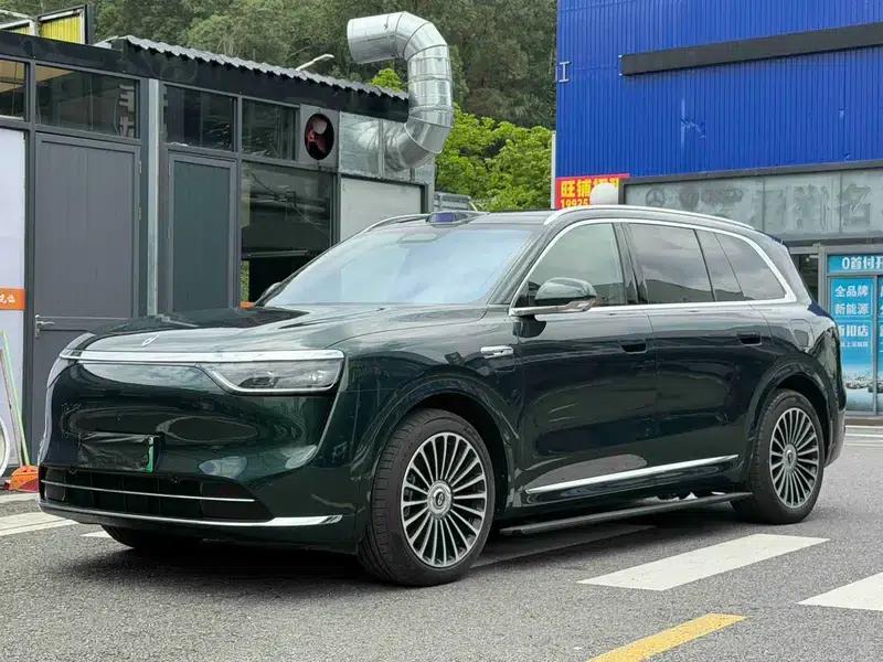 Wenjie M8 2025 Extended Range Ultra 6-Seat 4WD (192-line LiDAR) — миниатюра 1