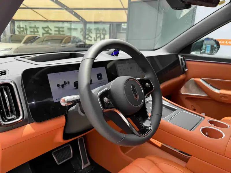 Wenjie M8 2025 Extended Range Ultra 6-Seat 4WD (192-line LiDAR) — миниатюра 11