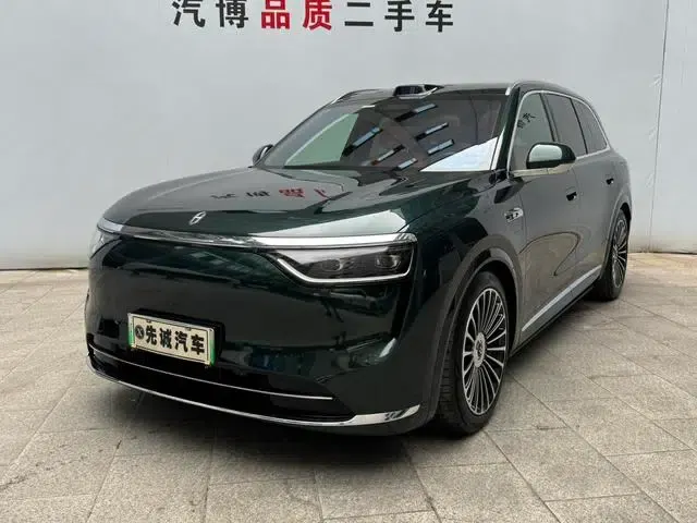 Wenjie M8 2025 Extended Range Ultra 6-Seat 4WD (192-line LiDAR)