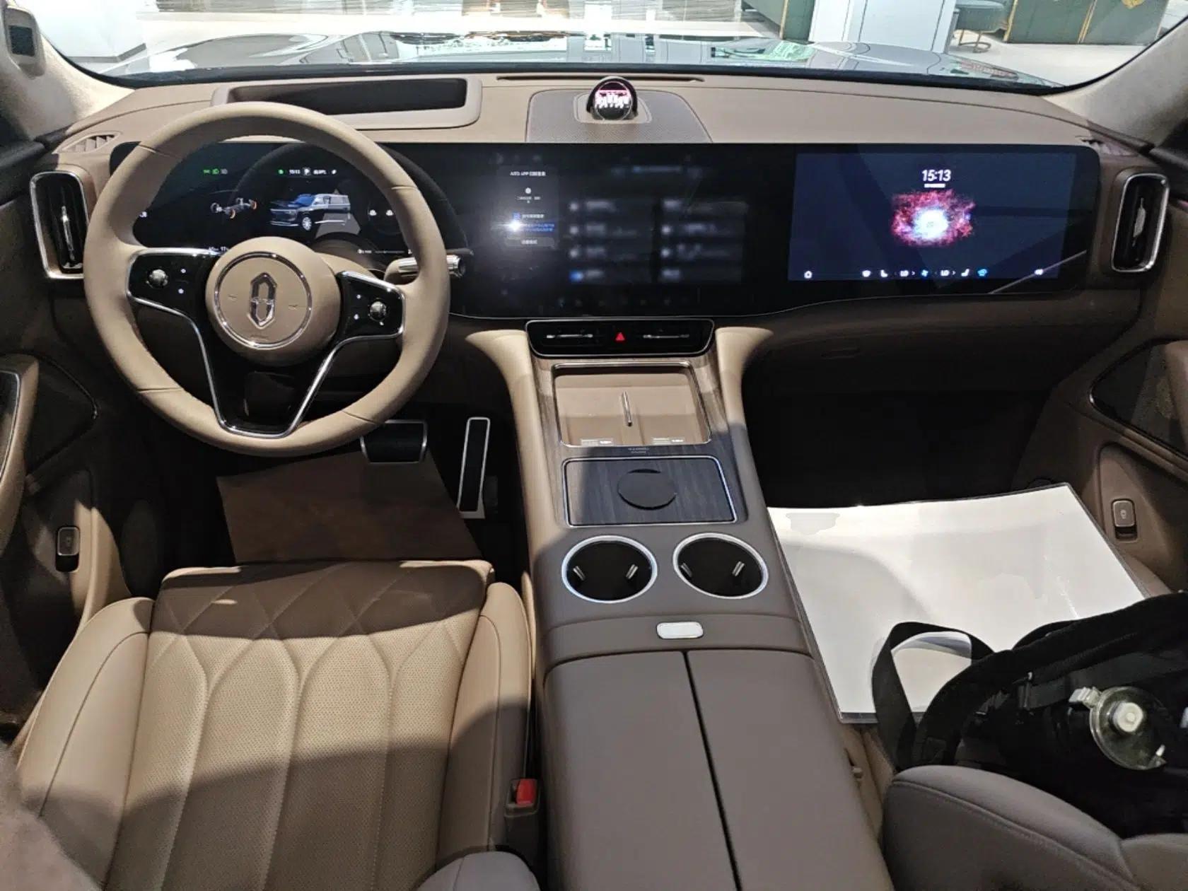 Hima AITO M8 2025 Extended-Range Max+ Version 53.4 kWh 5-Seater Edition — миниатюра 12