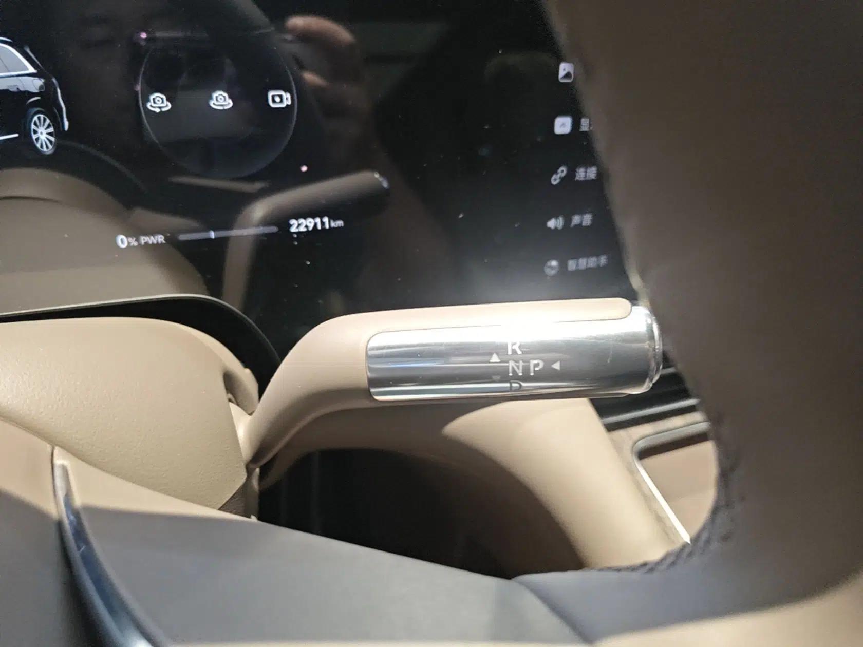 Hima AITO M8 2025 Extended-Range Max+ Version 53.4 kWh 5-Seater Edition — миниатюра 16