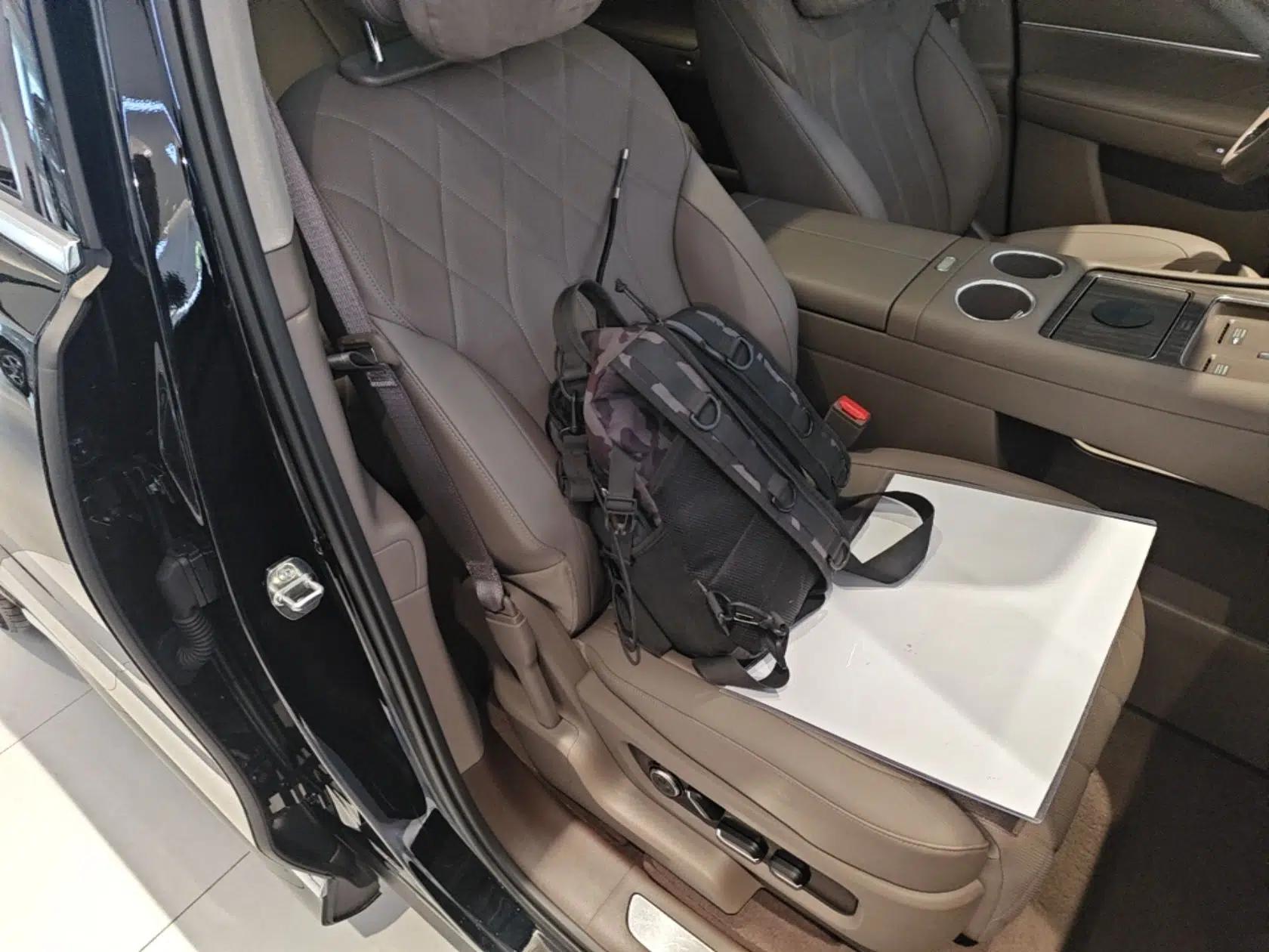 Hima AITO M8 2025 Extended-Range Max+ Version 53.4 kWh 5-Seater Edition — миниатюра 19