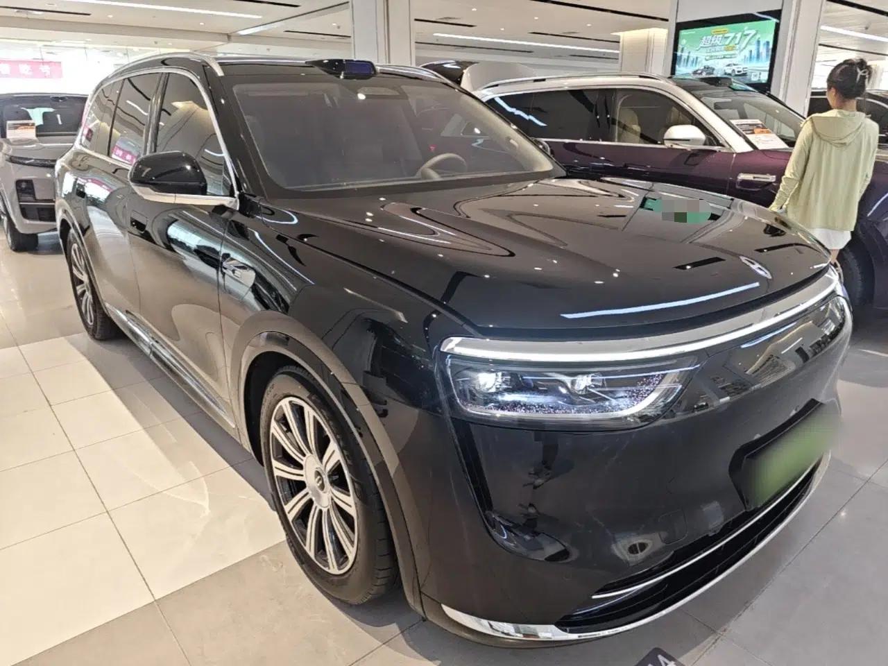 Hima AITO M8 2025 Extended-Range Max+ Version 53.4 kWh 5-Seater Edition — миниатюра 3
