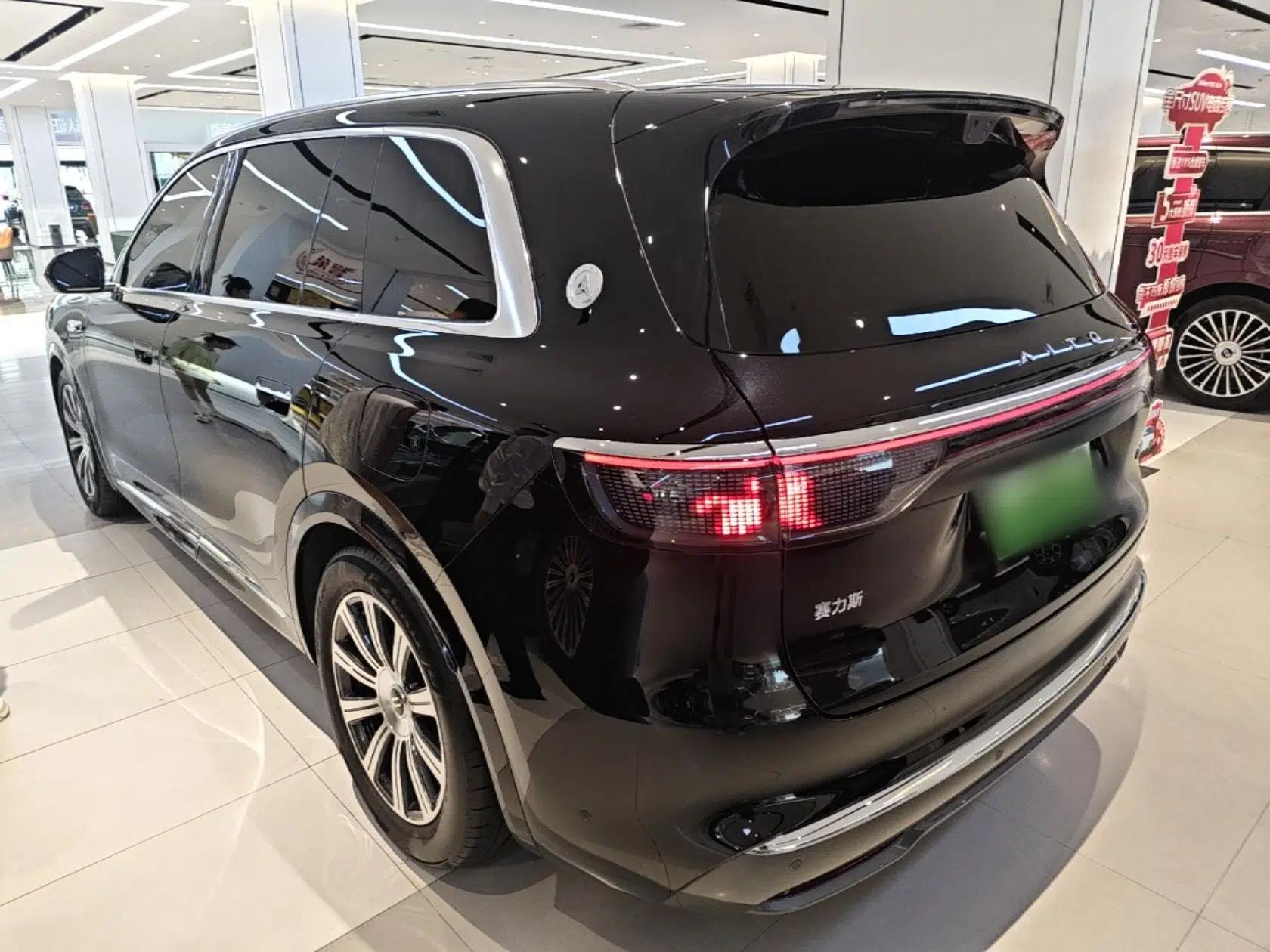 Hima AITO M8 2025 Extended-Range Max+ Version 53.4 kWh 5-Seater Edition — миниатюра 4