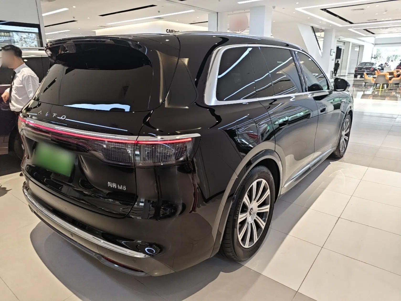 Hima AITO M8 2025 Extended-Range Max+ Version 53.4 kWh 5-Seater Edition — миниатюра 6