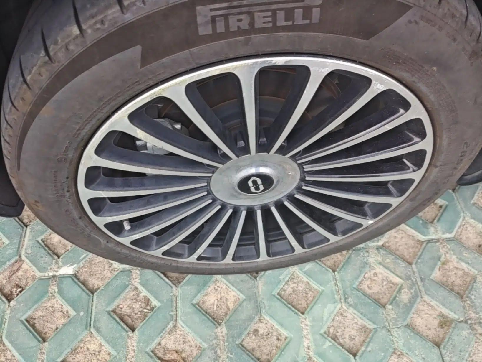 Hima AITO M8 2025 Extended-Range Ultra Version 53.4 kWh 6-Seater Edition — миниатюра 11