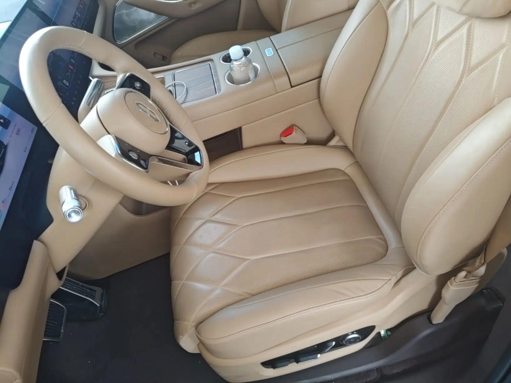Hima AITO M8 2025 Extended-Range Ultra Version 53.4 kWh 6-Seater Edition — миниатюра 17