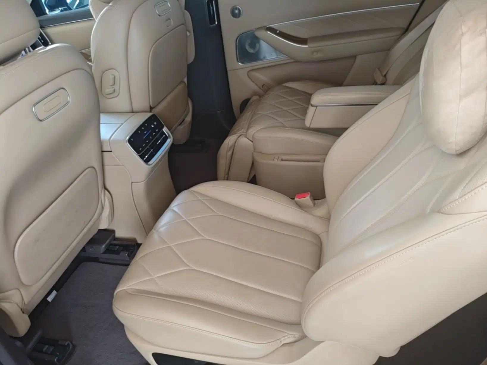 Hima AITO M8 2025 Extended-Range Ultra Version 53.4 kWh 6-Seater Edition — миниатюра 20