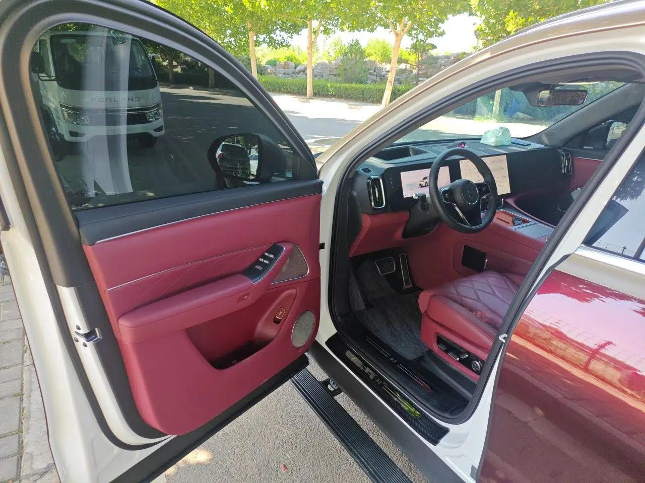 Hima AITO M8 2025 Extended-Range Ultra Version 53.4 kWh 6-Seater Edition — миниатюра 16