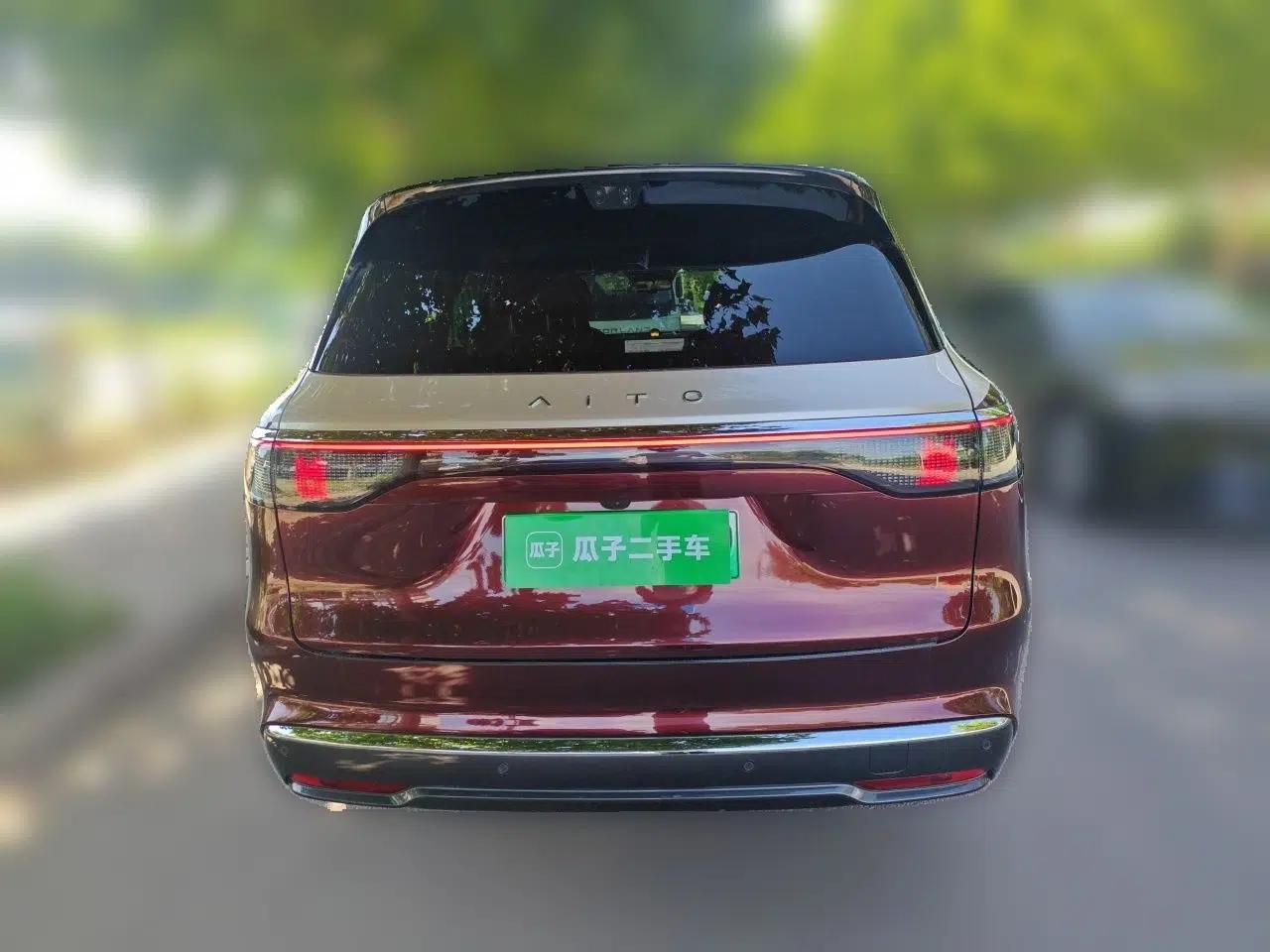 Hima AITO M8 2025 Extended-Range Ultra Version 53.4 kWh 6-Seater Edition — миниатюра 5