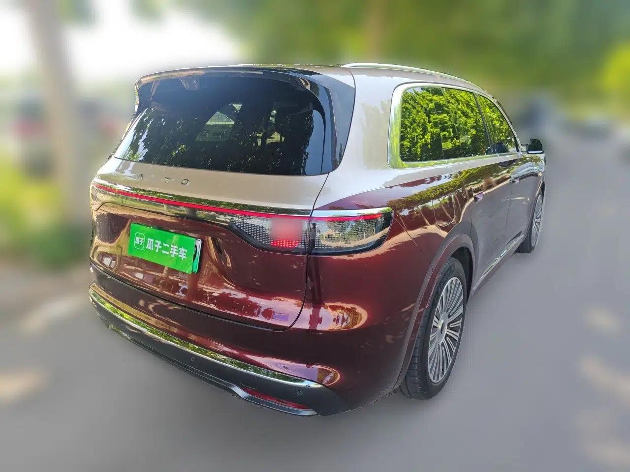 Hima AITO M8 2025 Extended-Range Ultra Version 53.4 kWh 6-Seater Edition — миниатюра 6
