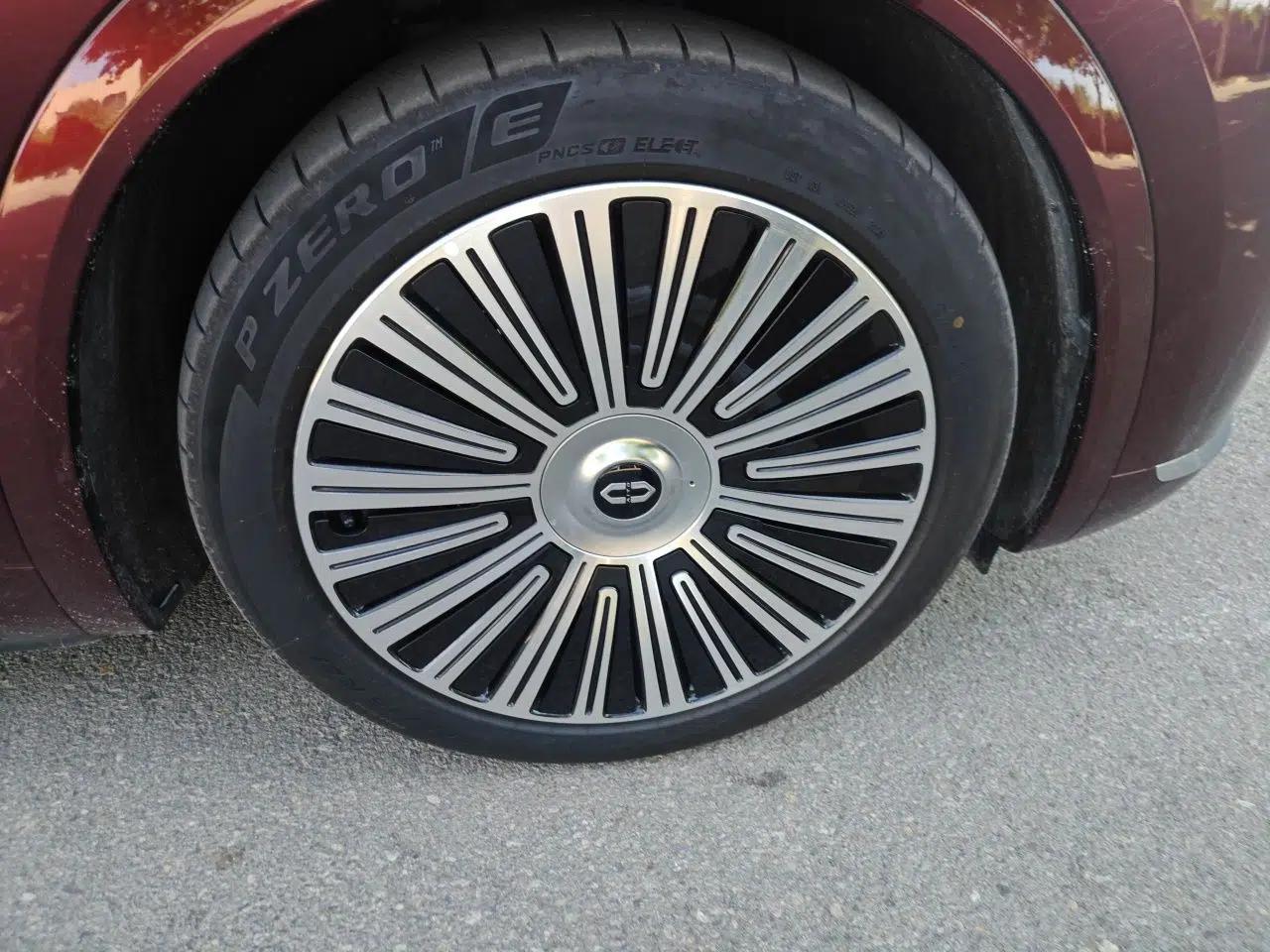 Hima AITO M8 2025 Extended-Range Ultra Version 53.4 kWh 6-Seater Edition — миниатюра 8