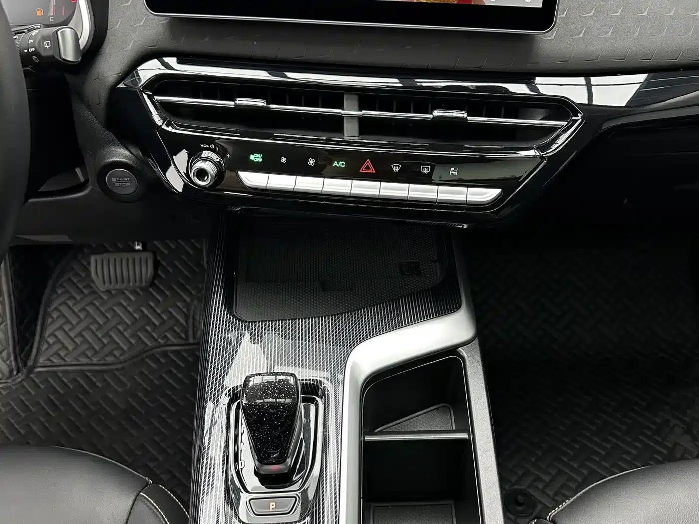 Haval Chitu 2022 Enjoy Edition 1.5T Bronze Rabbit — миниатюра 16