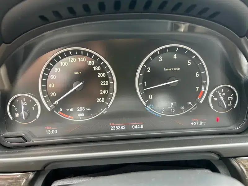 2013 BMW 5 Series 535Li Executive Edition — миниатюра 10