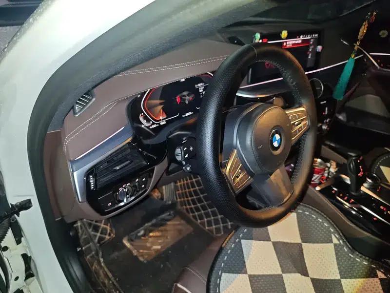2023 BMW 5 Series 530Li Leading Edition M Sport Package — миниатюра 13