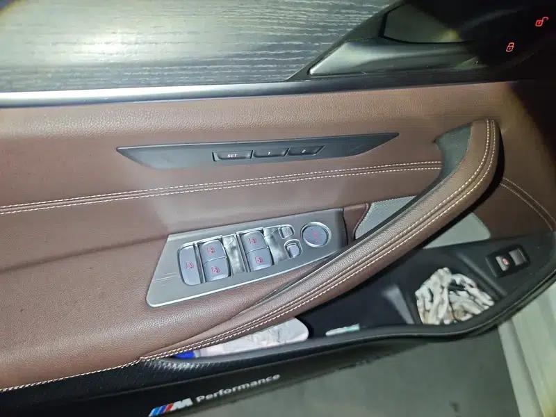 2023 BMW 5 Series 530Li Leading Edition M Sport Package — миниатюра 15