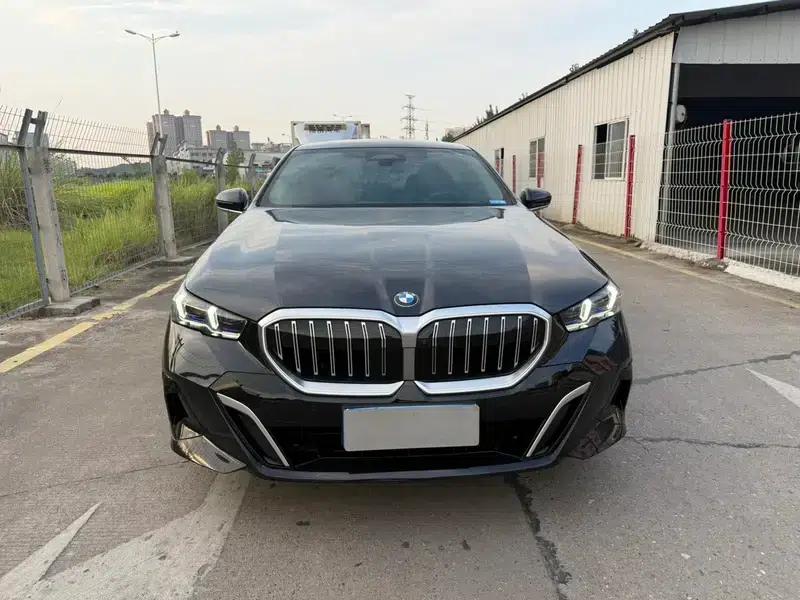 2025 BMW 5 Series Facelift 530Li Luxury M Sport Package — миниатюра 2