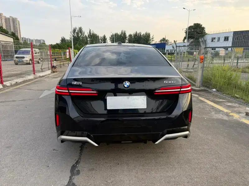 2025 BMW 5 Series Facelift 530Li Luxury M Sport Package — миниатюра 5