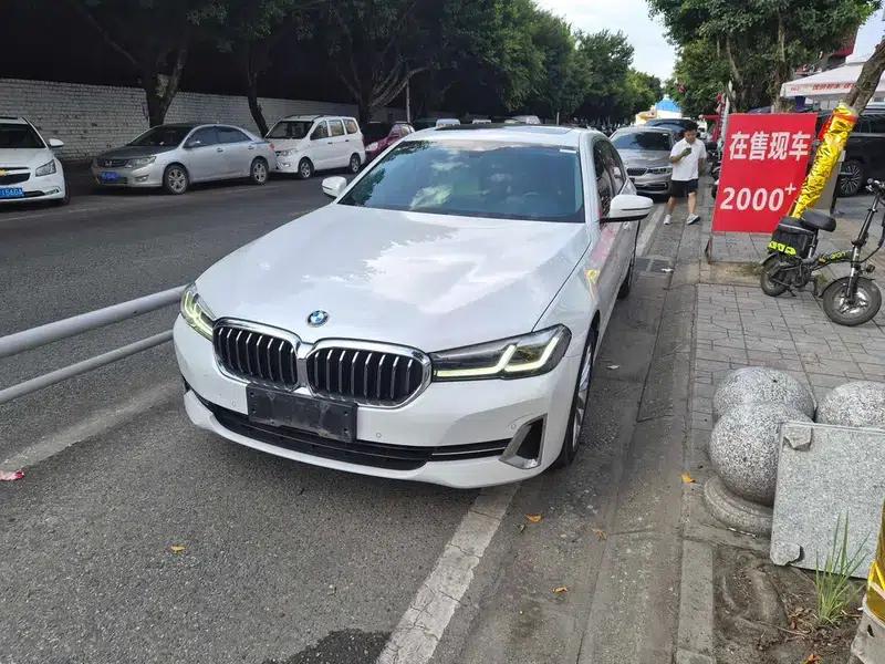 BMW 5 Series 2022 Facelift 525Li Luxury Package — миниатюра 1