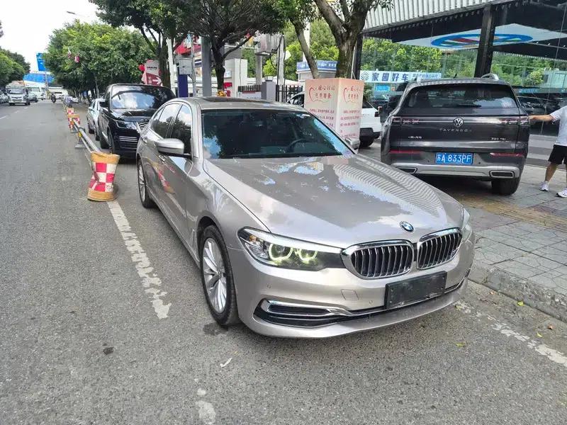 2020 BMW 5 Series 525Li Luxury Package — миниатюра 3