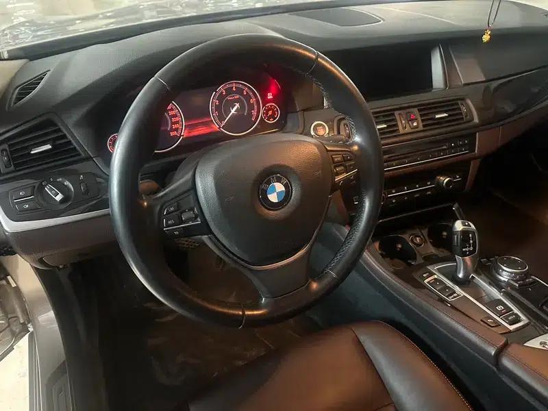 2017 BMW 5 Series 525Li Luxury Design Package — миниатюра 6