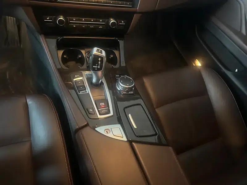 2017 BMW 5 Series 525Li Luxury Design Package — миниатюра 7
