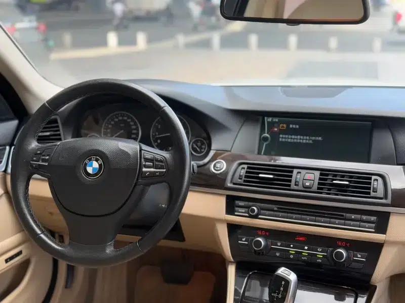 BMW 5 Series 2012 523Li Luxury — миниатюра 16