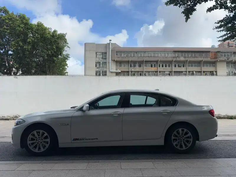 BMW 5 Series 2012 523Li Luxury — миниатюра 4