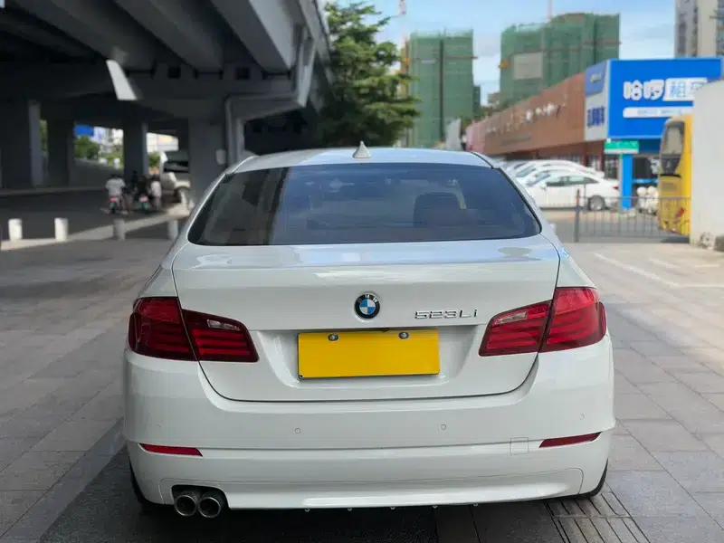 BMW 5 Series 2012 523Li Luxury — миниатюра 6