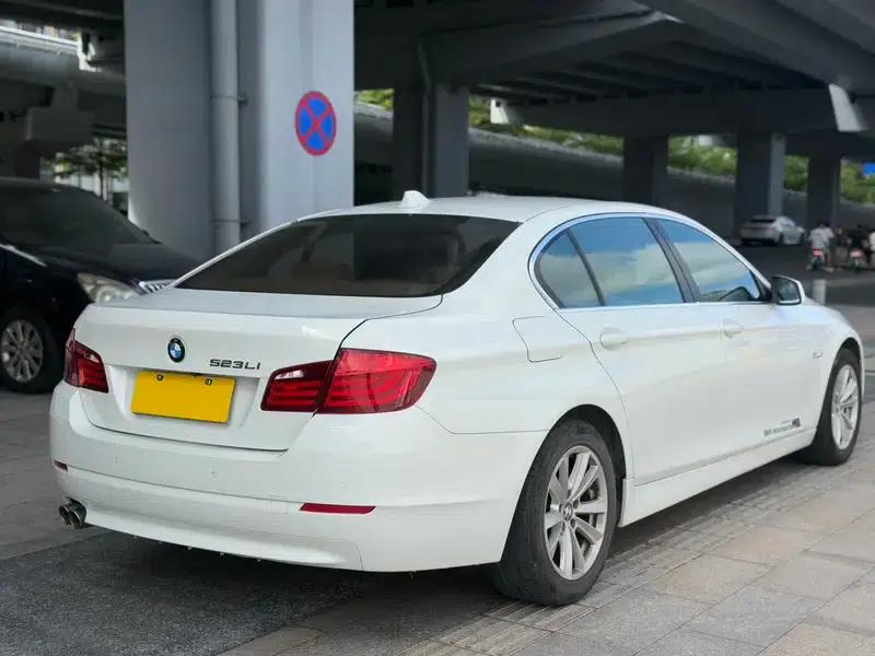 BMW 5 Series 2012 523Li Luxury — миниатюра 7