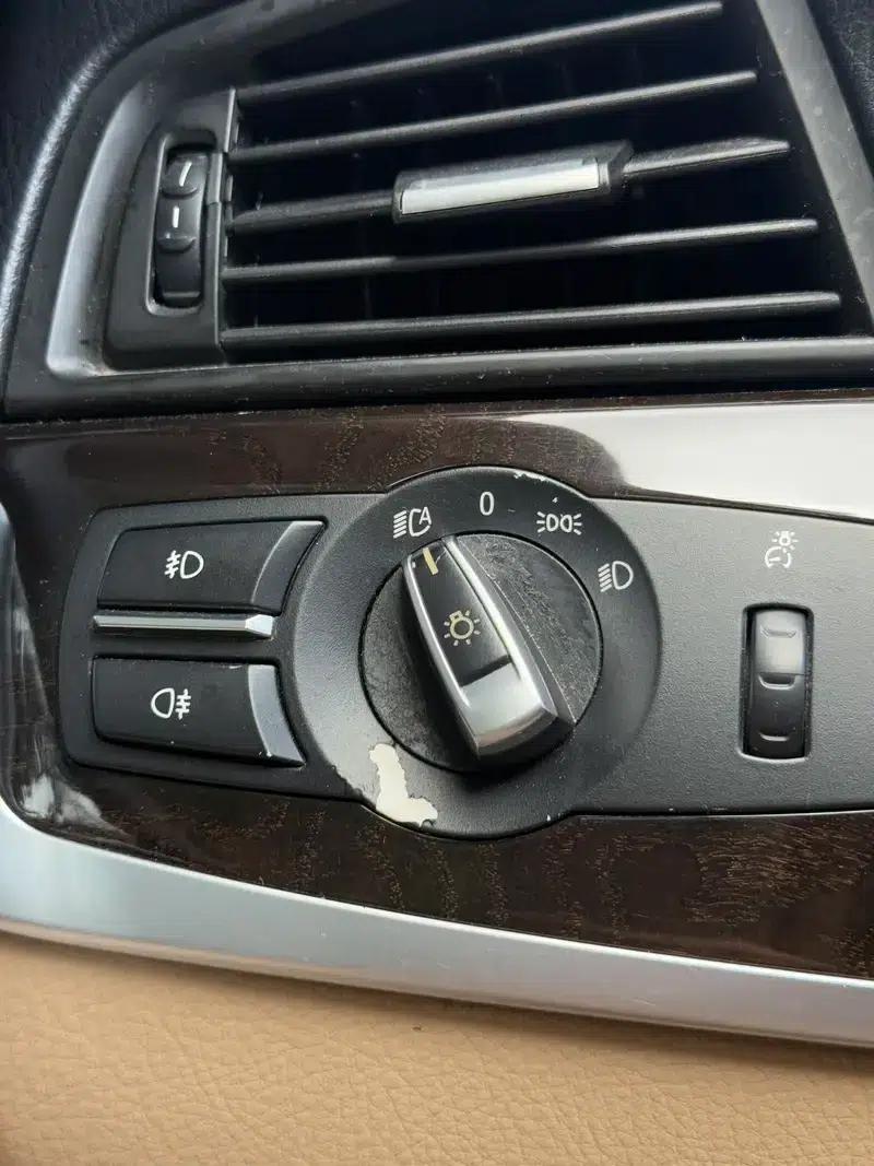 BMW 5 Series 2012 523Li Luxury — миниатюра 9