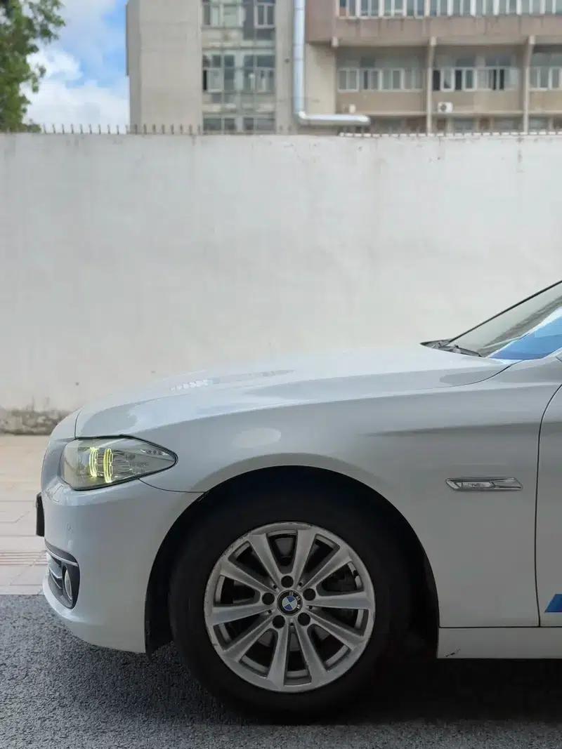 BMW 5 Series 2012 523Li Luxury — миниатюра 10