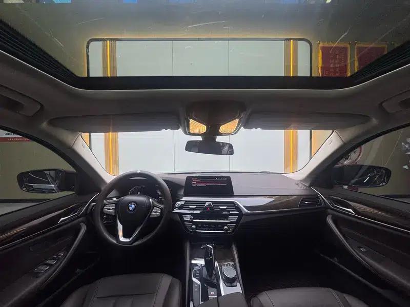 2020 BMW 5 Series 525Li Luxury Package — миниатюра 8