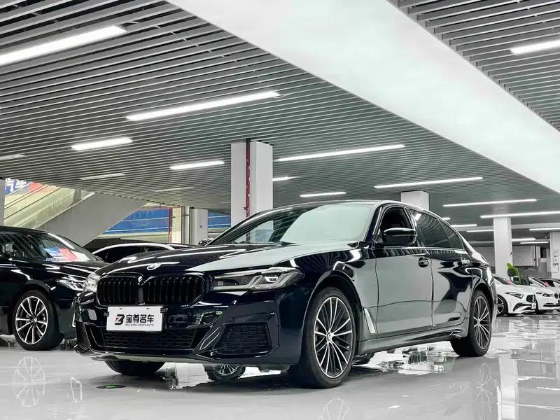 2021 BMW 5 Series 530Li Leading Edition M Sport Package — миниатюра 1