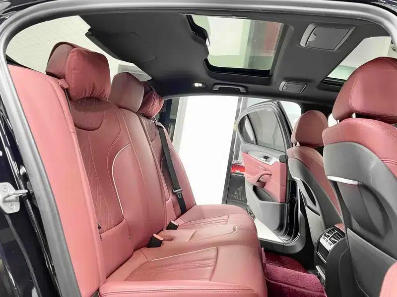 2021 BMW 5 Series 530Li Leading Edition M Sport Package — миниатюра 15