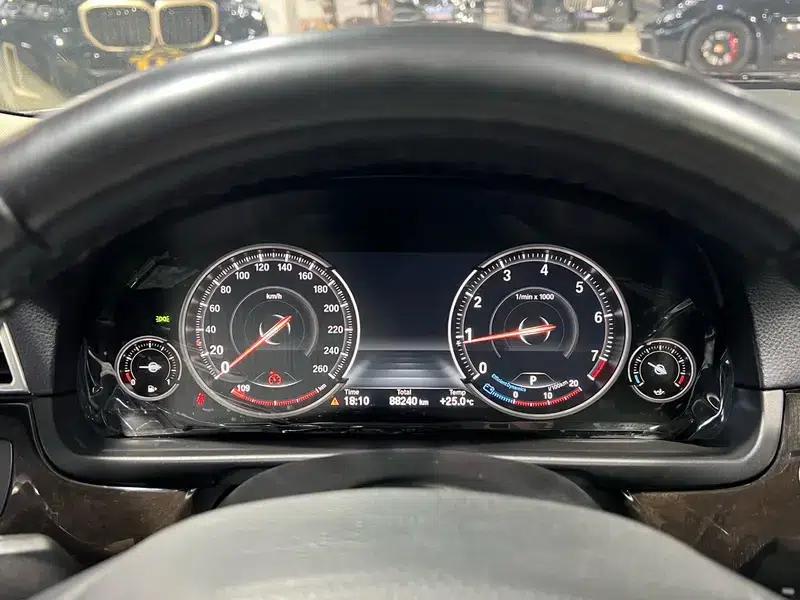 BMW 5 Series 2017 525Li Leading Edition — миниатюра 15