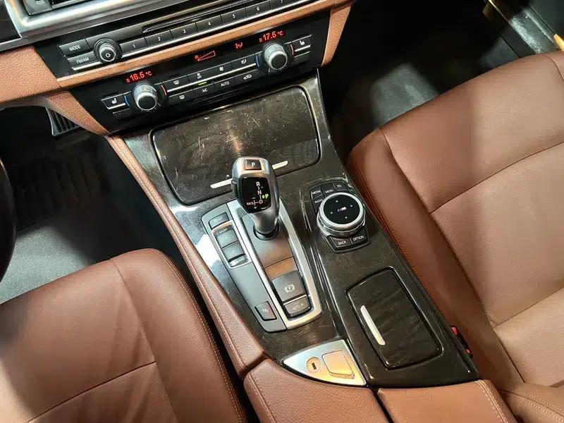 BMW 5 Series 2017 525Li Leading Edition — миниатюра 17
