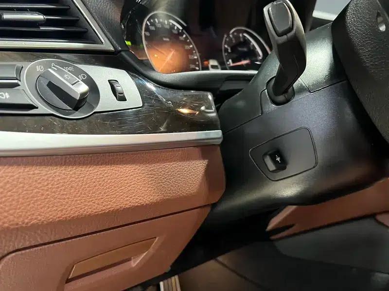 BMW 5 Series 2017 525Li Leading Edition — миниатюра 18