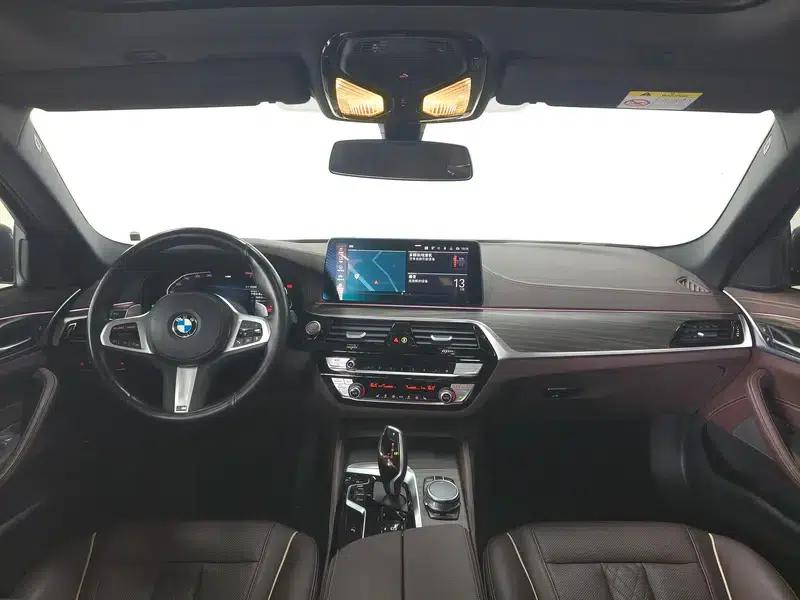 2022 BMW 5 Series Facelift 530Li Leading Edition M Sport Package — миниатюра 14