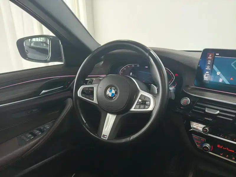 2022 BMW 5 Series Facelift 530Li Leading Edition M Sport Package — миниатюра 16