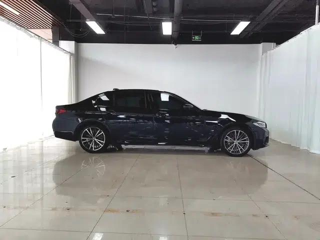 2022 BMW 5 Series Facelift 530Li Leading Edition M Sport Package — миниатюра 8