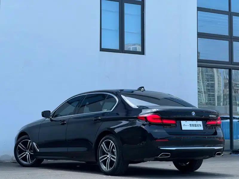 2022 BMW 5 Series 530Li Leading Luxury Package — миниатюра 4