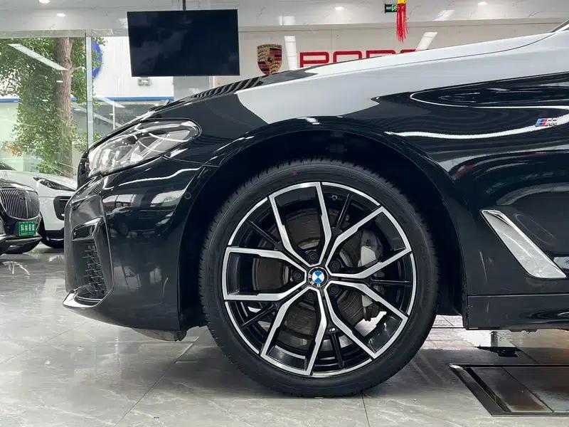 2022 BMW 5 Series 530Li Luxury M Sport Package — миниатюра 15