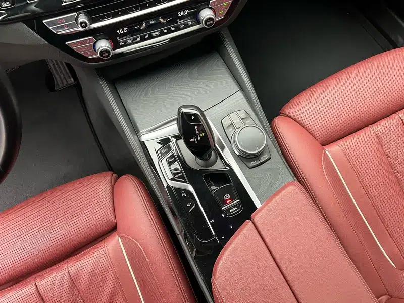 2022 BMW 5 Series 530Li Luxury M Sport Package — миниатюра 19