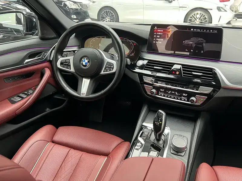 2022 BMW 5 Series 530Li Luxury M Sport Package — миниатюра 23