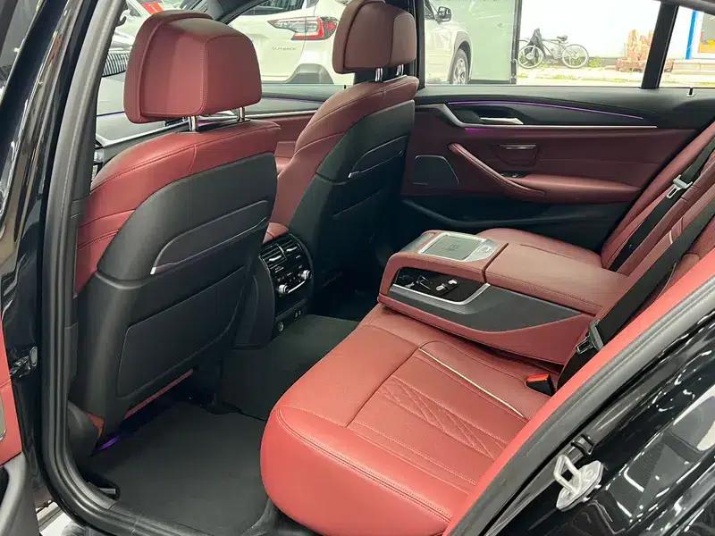 2022 BMW 5 Series 530Li Luxury M Sport Package — миниатюра 25